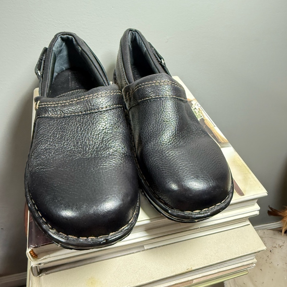 Born Women’s Size 10 Black Leather Slip-On Shoes - Picture 13 of 15